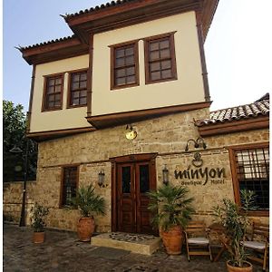 Minyon Hotel